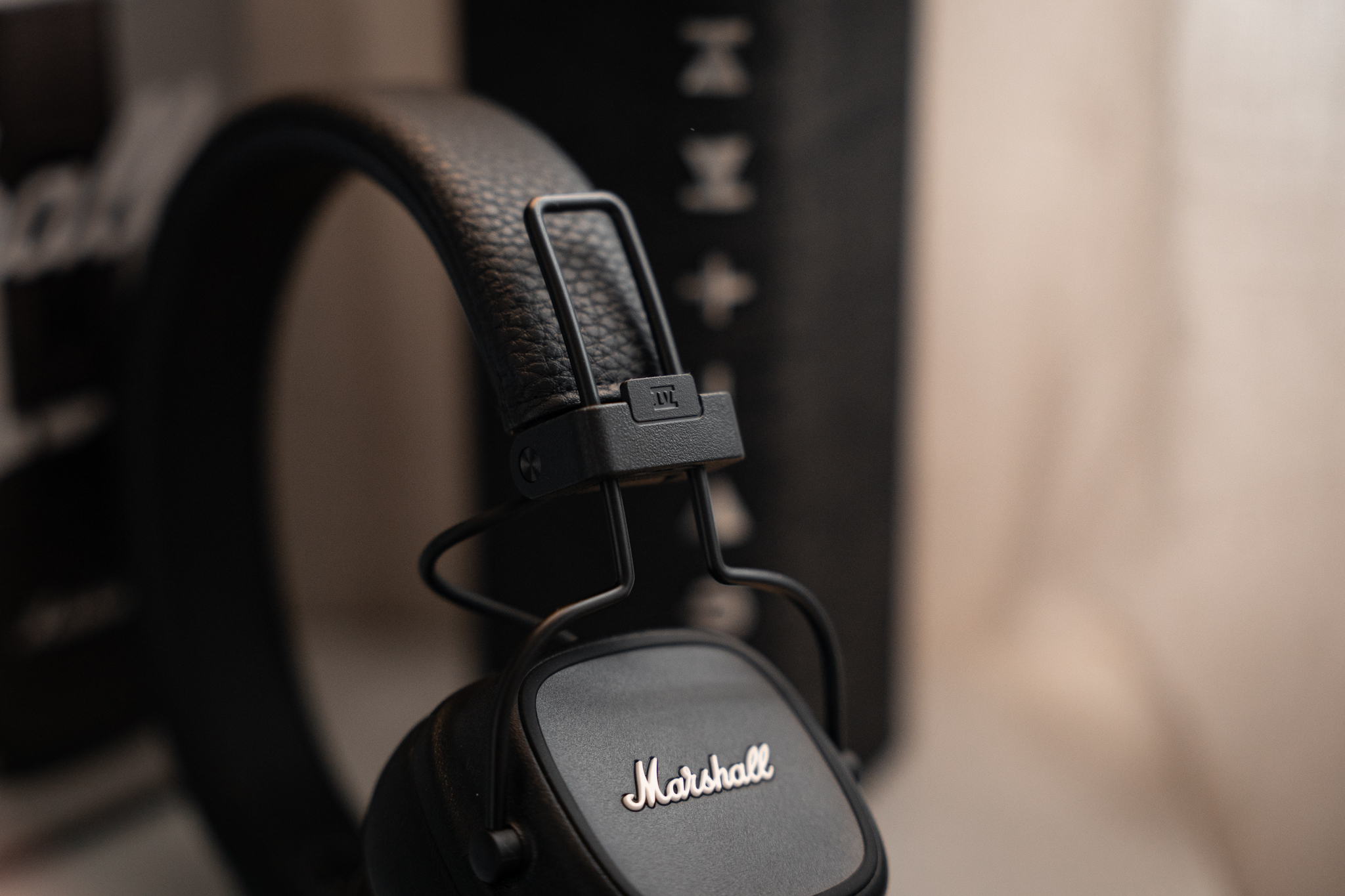Auriculares Bluetooth MARSHALL Major Iv (On Ear - Micrófono
